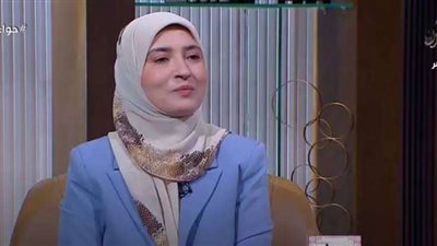 الإفتاء توضح حكم صلاة المرأة في الأماكن العامة