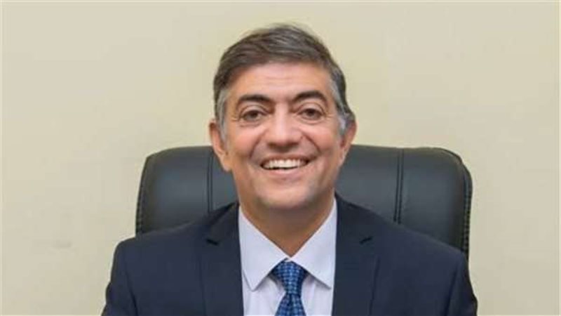 هشام عبدالعزيز