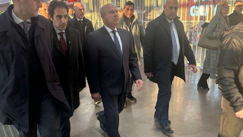 وزير الصناعه والنقل