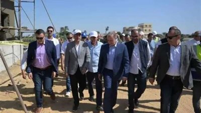 مدبولي يشهد الطرح الأول للمصانع الجاهزة بمدينة الجلود في الروبيكي