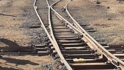 مصرع شخصين صدمهما قطار بالمنيا أثناء عبور السكة حديد