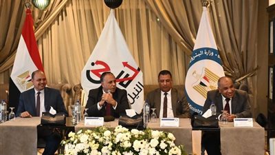 8 إنجازات لشركة النيل للبترول.. أبرزها إنشاء محطتين للطائرات بأسيوط والعلمين