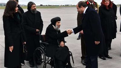 بالصور.. الأنبا أنتونى يشارك فى مراسم استقبال السيسي بأيرلندا