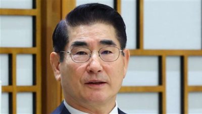 وزير دفاع كوريا الجنوبية السابق حاول الانتحار أثناء احتجازه