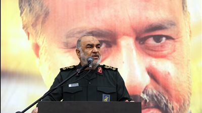 قائد الحرس الثوري الإيراني: يجب على إيران التكيف مع 