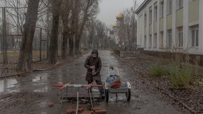 الحرب الأوكرانية .. القوات الروسية تتقدم في بوكروفسك وتدمير مستودع نفط روسي