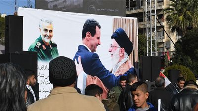 مركز بحثي يكشف سر تخلي إيران عن الرئيس السوري السابق