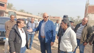 محافظ القليوبية يحيل رؤساء قري القلج والجبل الأصفر وسيرقاوس للنيابة ويقرر ايقافهم عن العمل.. تفاصيل