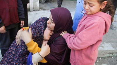 إسرائيل تستهدف مدرسة في غزة واستشهاد سبعة وإصابة 12 فلسطيني