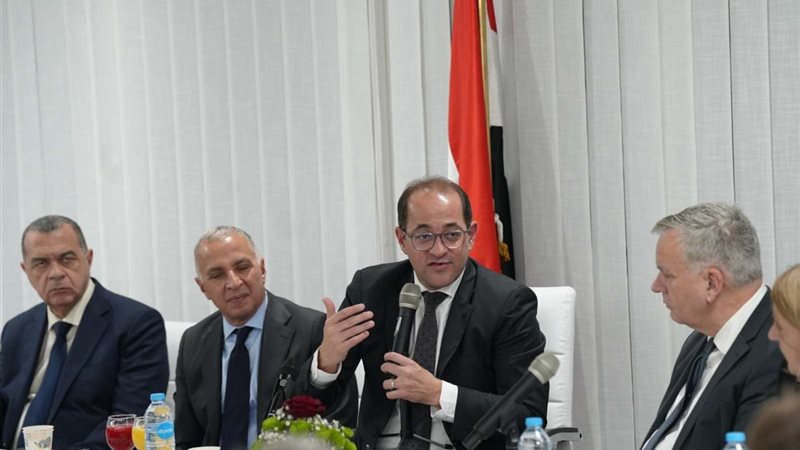 وزير المالية احمد