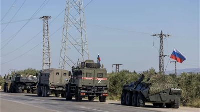 الانسحاب الجزئي للقوات الروسية في سوريا: استراتيجية إعادة الانتشار والتمسّك بالقاعدة العسكرية