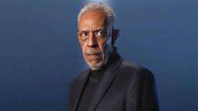 نخبة من نجوم الفن يحضرون عزاء نبيل الحلفاوي بمسجد الشرطة في الشيخ زايد