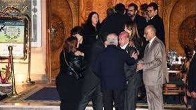 توافد نجوم الفن لتقديم العزاء في الفنان نبيل الحلفاوي