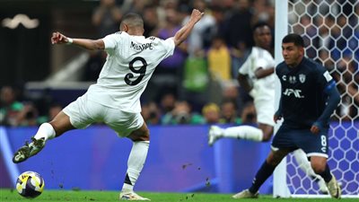 الشوط الأول لنهائي إنتركونتيننتال.. تقدم ريال مدريد بهدف أمام باتشوكا