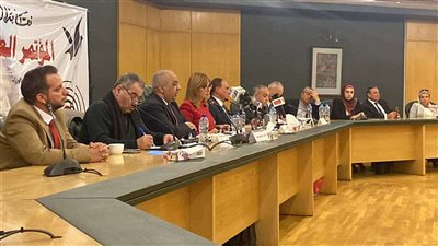 نقيب الصحفيين الأسبق: الجريدة الورقية لم تمت وقادرة على المواجهة