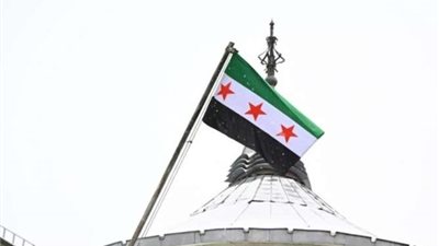 باريس تعلن عن مؤتمر دولي حول سوريا في يناير: رفع العقوبات مشروط بالتزامات القيادة الجديدة