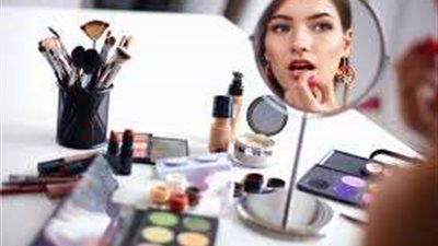 بدون خبرة.. الطريقة الصحيحة لوضع المكياج كالمحترفين