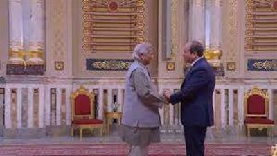 رئيس وزراء بنجلاديش يعلن تسليم رئاسة قمة دول الثماني النامية لمصر