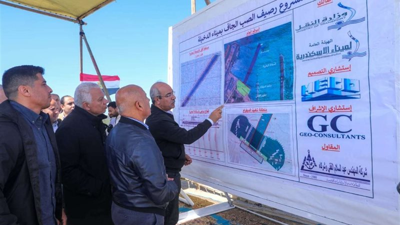 وزير النقل كامل الوزير