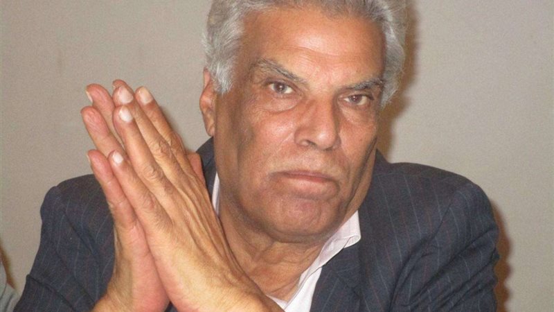 الروائي إبراهيم عبد