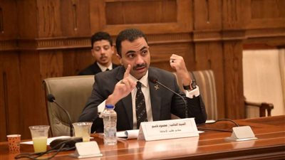 النائب محمود قاسم: إنشاء إشارات ضوئية بمحور المحمودية للحفاظ على حياة المواطن