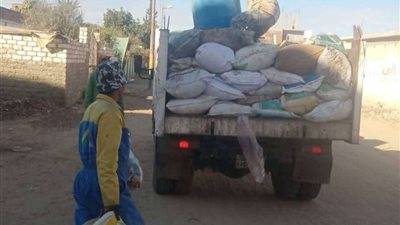 رفع 175 تراكمات قمامة بمركزى بدر وأبو حمص