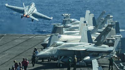 البحر الأحمر يشتعل: تفاصيل حادثة إسقاط الطائرات الأمريكية