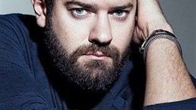 في عيد ميلاد عمرو يوسف... 2024 سنة الحظ عليه