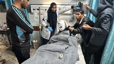 إسرائيل تأمر بإغلاق أحد آخر المستشفيات العاملة في شمال غزة