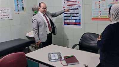 بالصور.. زيارة مفاجئة لرئيس الشئون الصحية بالقاهره لمركز باب الشعرية