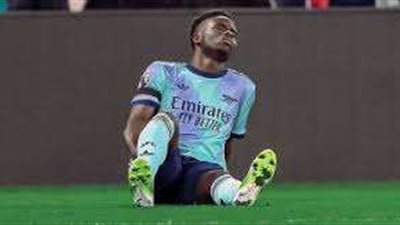 غياب ساكا لعدة أسابيع بسبب الإصابة بتمزق في العضلات