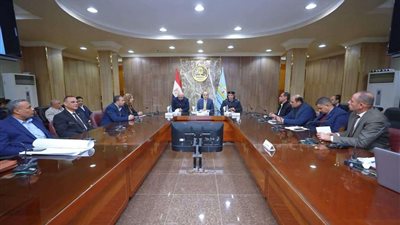 محافظ كفر الشيخ يترأس اجتماع لجنة التقسيم الإداري