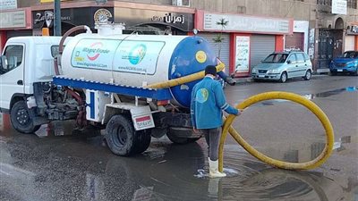 انتشار فرق مياه المنوفية لمواجهة الأمطار ( صور )