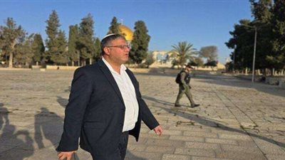 وزير الأمن الإسرائيلي يقتحم المسجد الأقصى في عيد 
