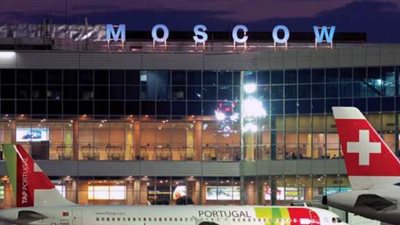 موسكو تغلق مطاراتها مؤقتًا وسط غموض بشأن حادث الطائرة