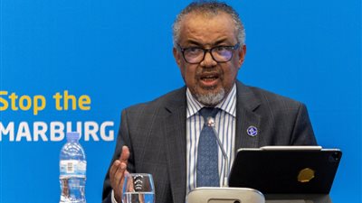 مدير منظمة الصحة العالمية يروي تجربته القريبة من الموت في الهجوم على مطار صنعاء