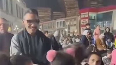 شبيه جعفر العمدة يثير الجدل بعد ظهوره داخل نادي الزمالك