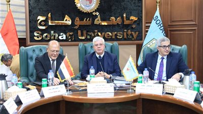 وزير التعليم العالي يوجه باستعداد الجامعات لامتحانات الفصل الدراسي الأول 2025