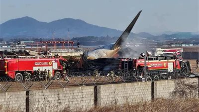 كارثة مطار موان: تحطّم طائرة بوينج 737 ومصرع معظم الركاب في حادث مروع