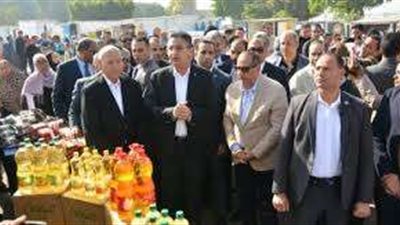 بتخفيضات تصل لـ 30%.. وزير التموين يعلن توفير سلع شهر رمضان