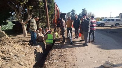 بعد معاناة الأهالى بعدم توافر مياه الشرب  ....إنشاء محطة مياه الشرب بقرية حوض فارس و خط مياه رئيسى بإيتاى البارود