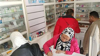 تحرير 5 محاضر خلال حملة رقابية على الصيدليات والمنشآت الطبيه بأبو المطامير