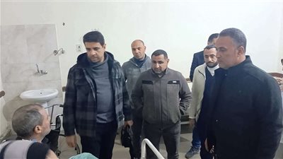 رئيس مدينة حوش عيسى يتفقد مستشفي حوش عيسي المركزي ليلاً