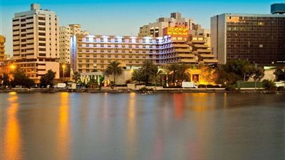 عمال فندق شهير بالقاهرة يجدون دعما من النقابة ضد الفصل التعسفي