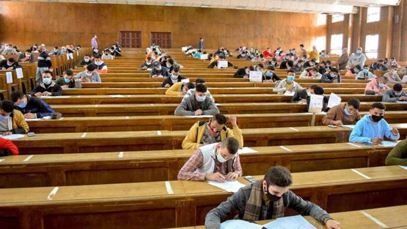 امتحانات الجامعات