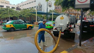 شاهد تعامل المنوفية مع تجمعات مياه الأمطار (صور)