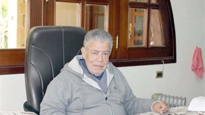 بكلمات مؤثرة.. الناقد الفني طارق الشناوي ينعي بشير الديك