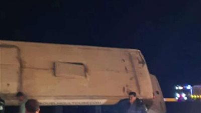 المعاينة الأولية تكشف سبب انقلاب أتوبيس طريق السويس