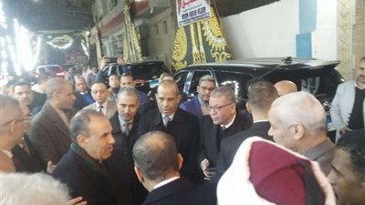 بمسقط رأسه بأسيوط.. وزير الخارجية يتلقى العزاء فى وفاة شقيقه