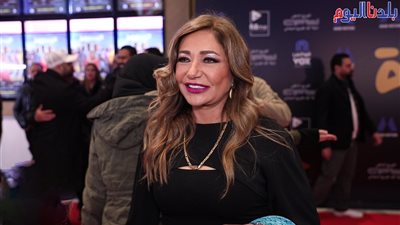 ليلى علوي وأبطال فيلم 